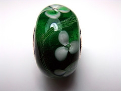 chamilia glass bead